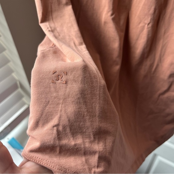 Lululemon 5 Year Basic Short Sleeve Henley in Sedona Sunset - Picture 4 of 4